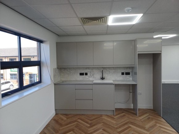 a5f9ad25 efbc 4787 b9ab 9093c115e6f2_web