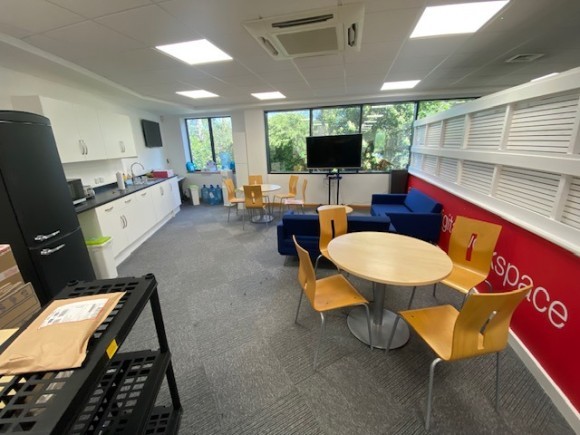 b80824de a969 4099 99a2 f58ec2b20127_web