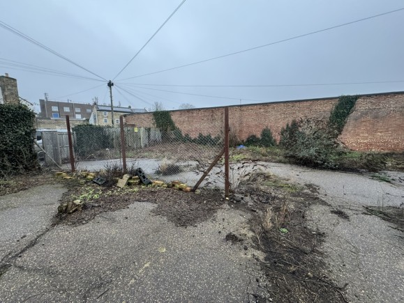 9fa4f5d9 c4cb 48c1 a570 9d1a6bebaeeb_web