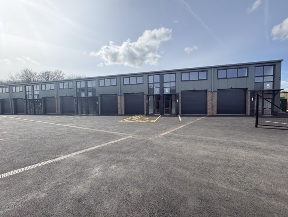 b2b1e2ca 1fdc 4b76 804d 458edce78999_web