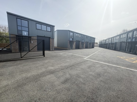 e1516056 f9af 42f6 a3c1 865e31778aa2_web