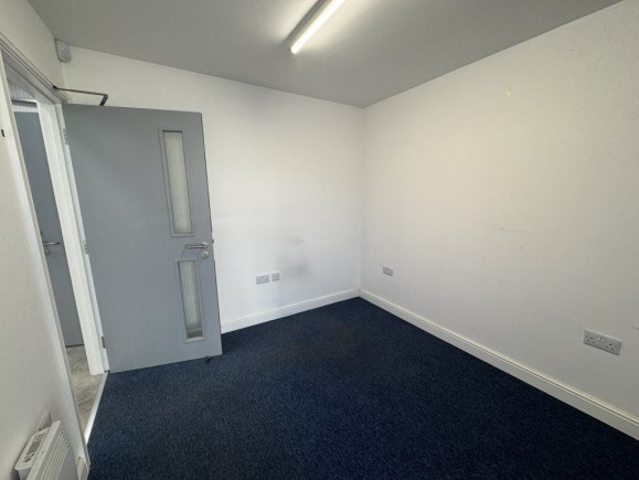 984c9896 cd8e 4423 a016 c33d71709c85_web