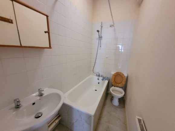 e27dcceb fe1a 4299 8aaa 091943aa2d3e_web