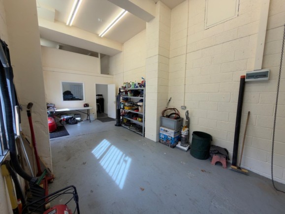 c42b8cbc cef6 4016 b6d3 8730edbc4caf_web