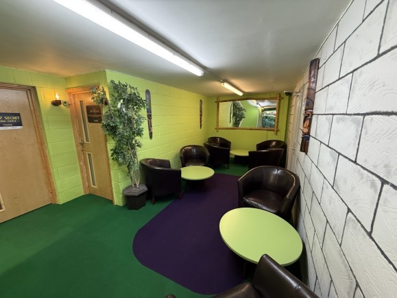 7b07f3bc a212 4a6f b721 efaf414945ea_web