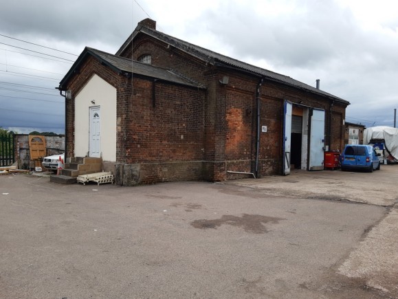 aef0bbff 17b9 4d2f a852 3daf9339c034_web