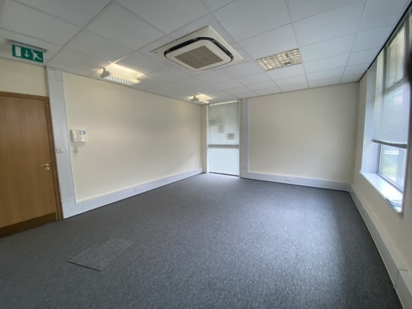 3b1d510c 8f90 42d9 b674 02aa5d2371d9_web