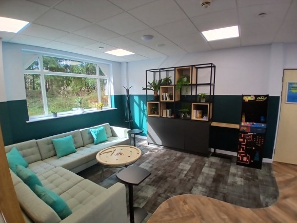 f58f9bb2 eb57 4496 9ff4 b22c70252ffa_web