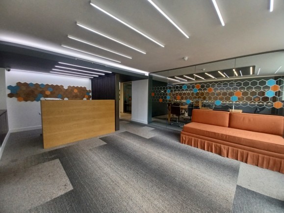 cedbf712 5549 46bb aa58 770da831b2b5_web