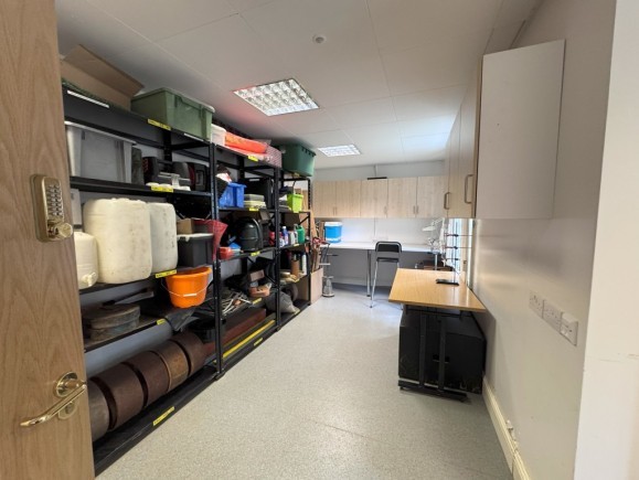 107fb281 3247 4c70 9779 277190eadd1b_web