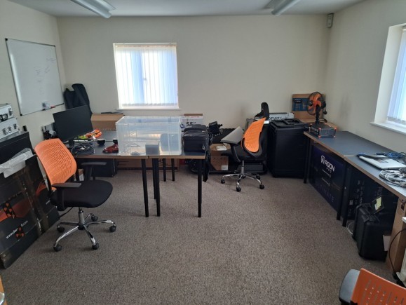 94f0cef0 b71c 44b2 8282 ff83dd2c0102_web