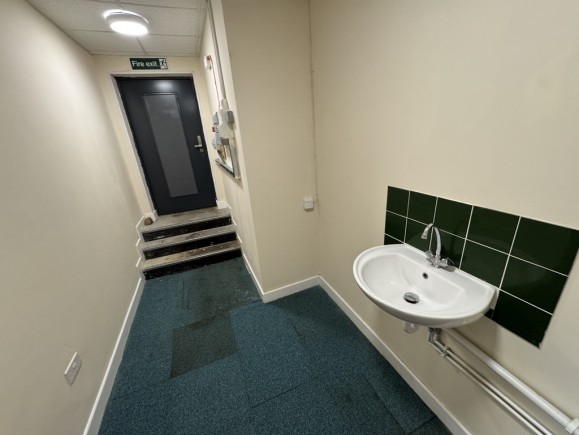 de4d0613 1ed0 49f4 b0cf 5ff62d8b5283_web