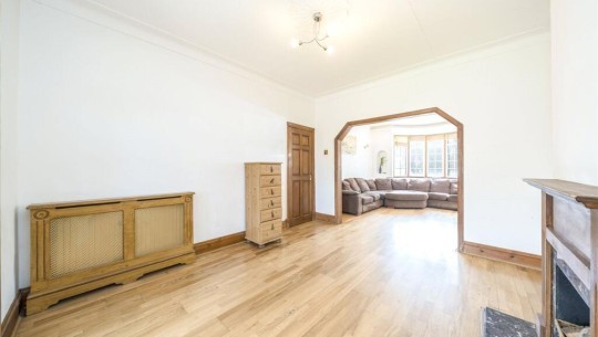 697 Sidcup Road, London SE9 3AQ   dining room