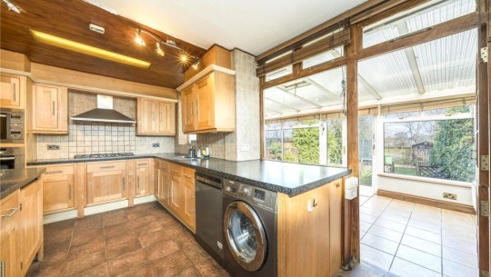 697 Sidcup Road, London SE9 3AQ   kitchen