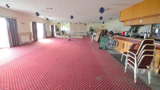 Flixton FC   BAR
