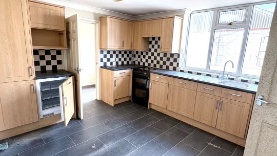 Stockley Farm   kitchen