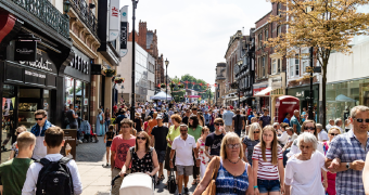 Lincoln shoppers