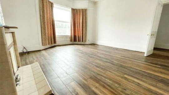 5 Tunstall Park bay window