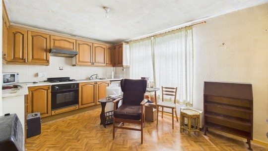 Alveston   kitchen