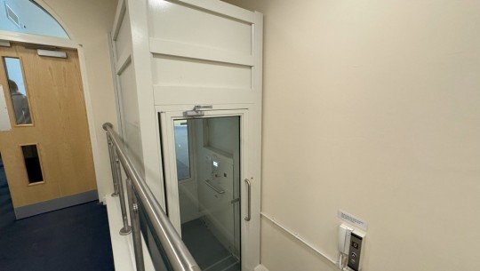 Concorde House   lift