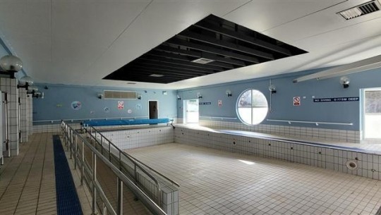 Valley View House   swimming pool