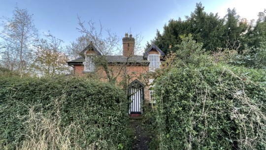 Malt Kiln Cottage   front