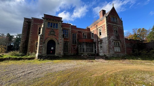Otterburn Hall, Otterburn   front angle