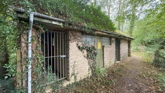 Property Auctions   September 2025   North toilet block, Alfreton