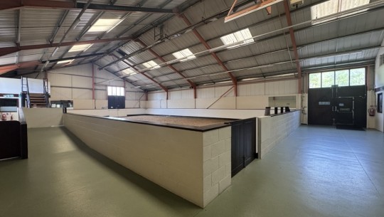 Swan Lane   equestrian centre