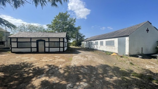 Walnut Tree Farm   buildings