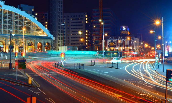 Liverpool Lime street train station in town centre at night