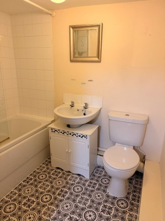 11 Bathroom