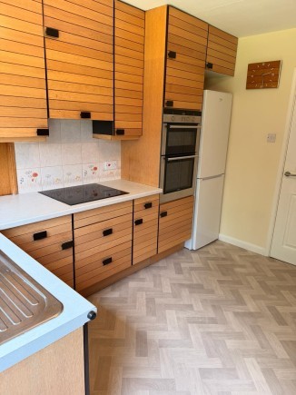 5 Kitchen (2)