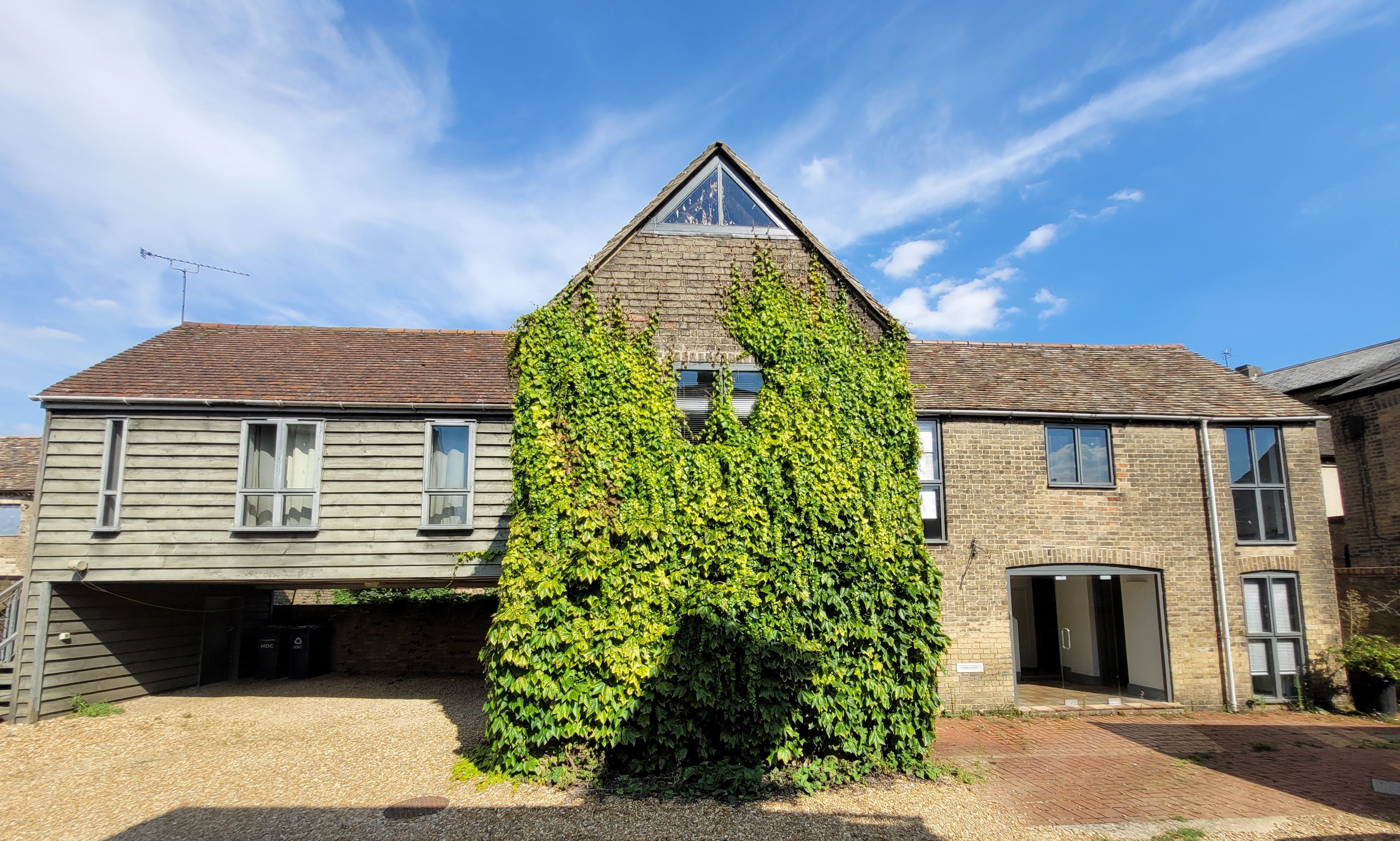 7 High Street St Neots the property Eddisons Huntingdon October 2025