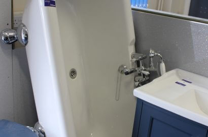 Ex-Display & Boxed Stock of Baths, Shower Enclosures, Toilets, Sinks & Related Items