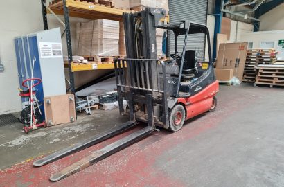Linde E30/02 3000KG electric forklift truck – unless previously sold
